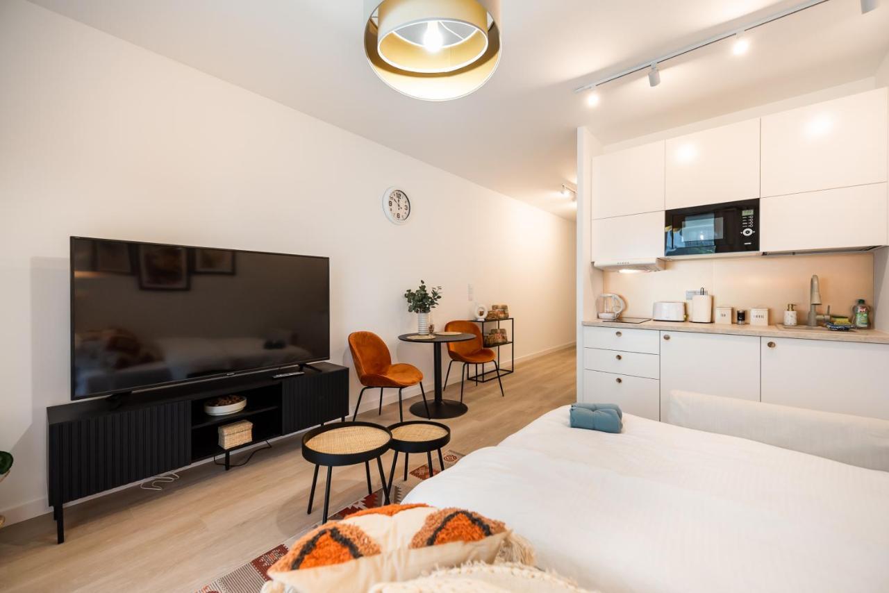 Wola Cosy White Apartment Varsovie Extérieur photo